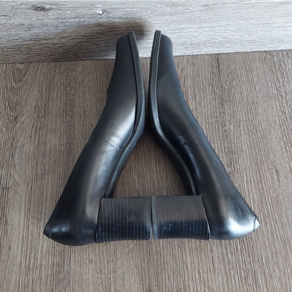 Vintage Aerosoles Black Leather Block Heel Pumps Size 10B - Picture 6 of 8